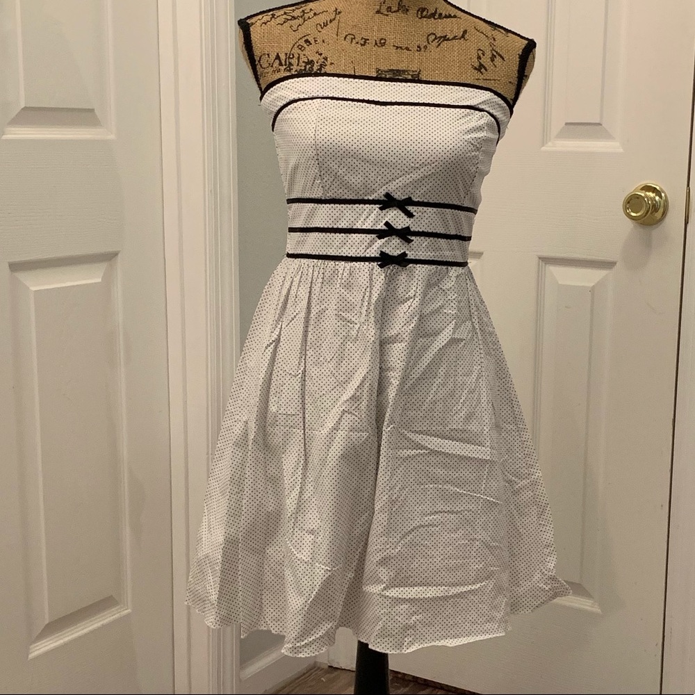 Y2K Maurice’s polka dot strapless dress